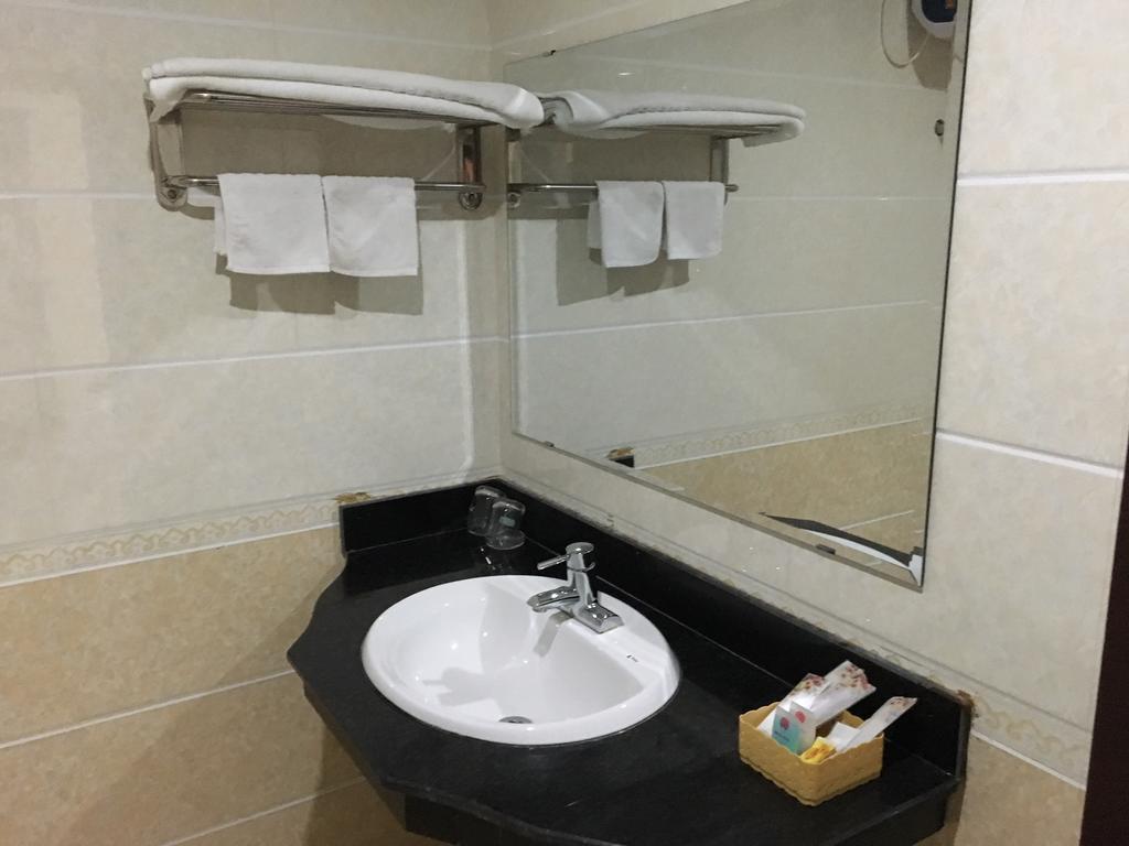 Avatar Hotel Vinh Εξωτερικό φωτογραφία